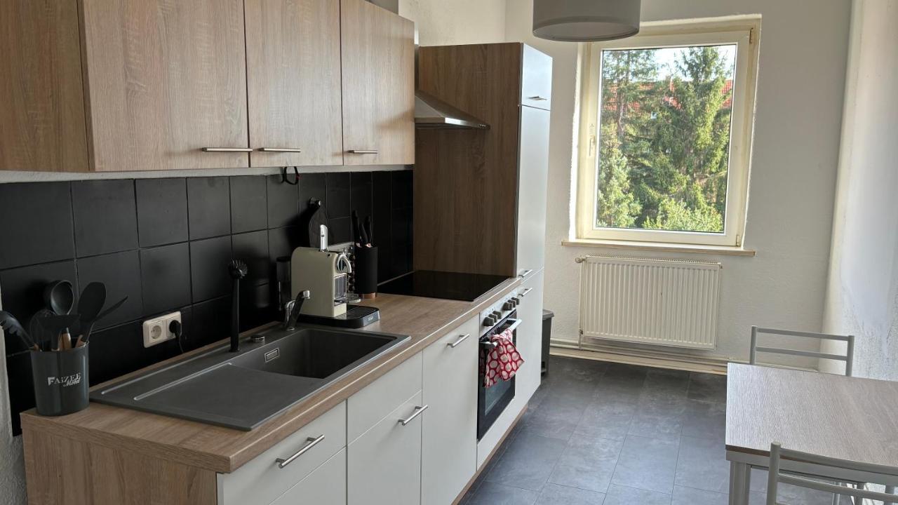 Bitterfelder Cityapartment Im Dichterviertel Eksteriør billede